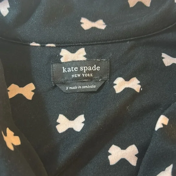 Kate Spade Black Pajama Set with pink Bow Pattern - Picture 4 of 9